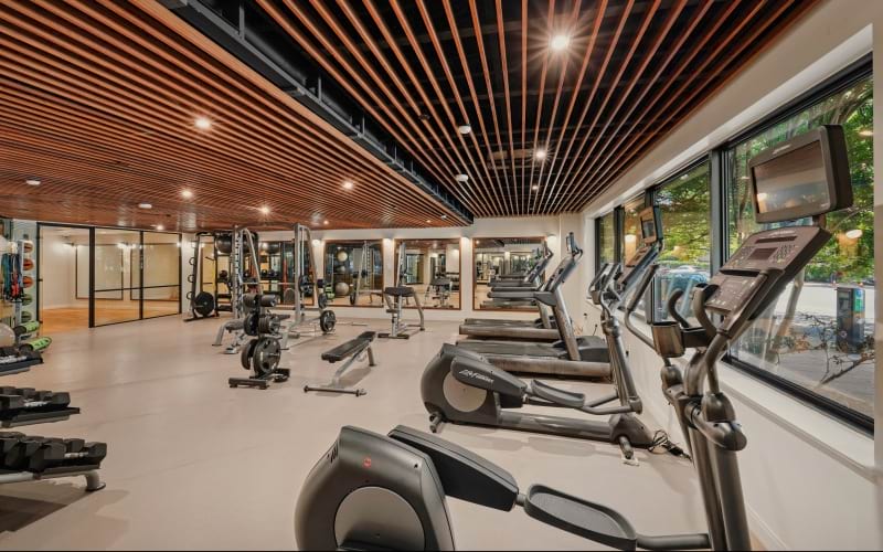 Fully equipped fitness center with cardio and weight lifting machines